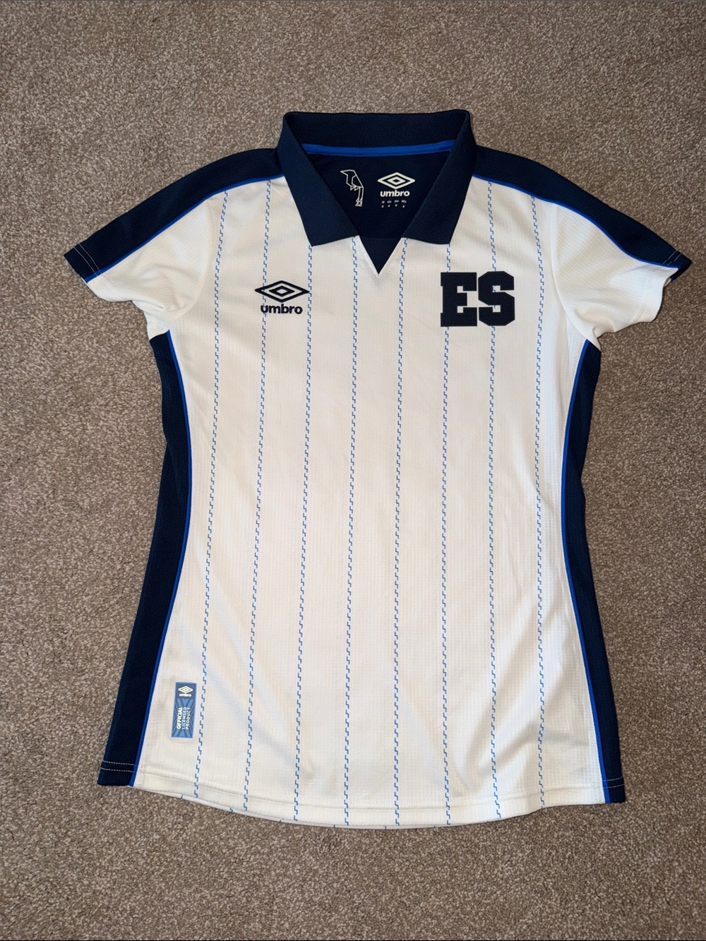 EL SALVADOR Umbro National Team Women's 2024 4th Replica Soccer Jersey Medium